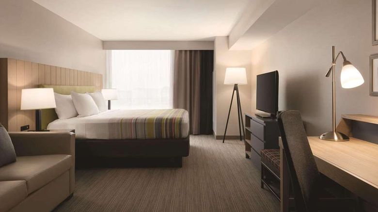 <b>Country Inn & Suites Ft. Atkinson, WI Suite</b>. Images powered by <a href="https://iceportal.shijigroup.com/" title="IcePortal" target="_blank">IcePortal</a>.