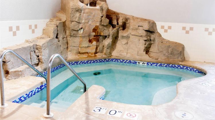 Country Inn & Suites Prairie Du Chien Spa