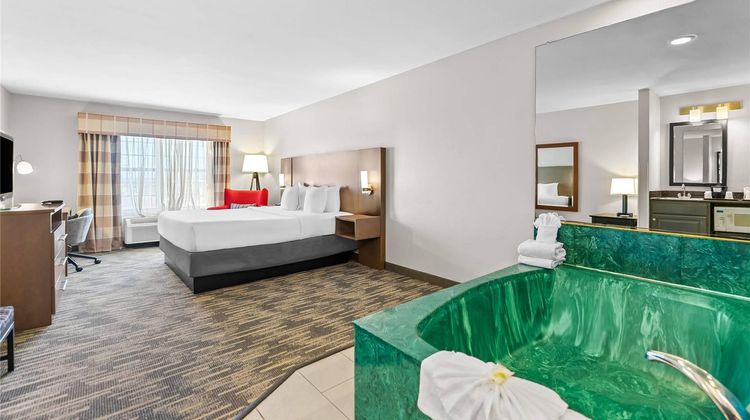 Country Inn & Suites Kenosha Suite