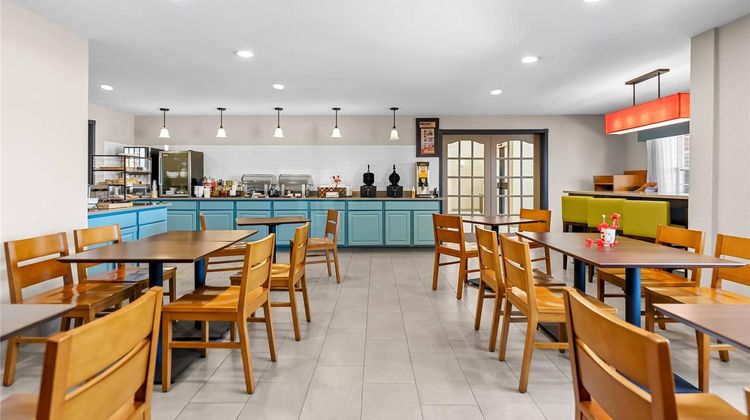 Country Inn & Suites Kenosha Restaurant