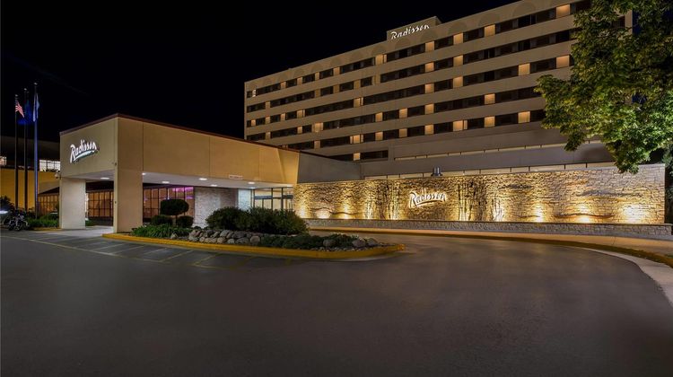 Radisson La Crosse Exterior
