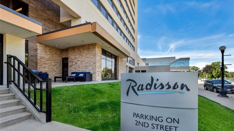 Radisson La Crosse Exterior