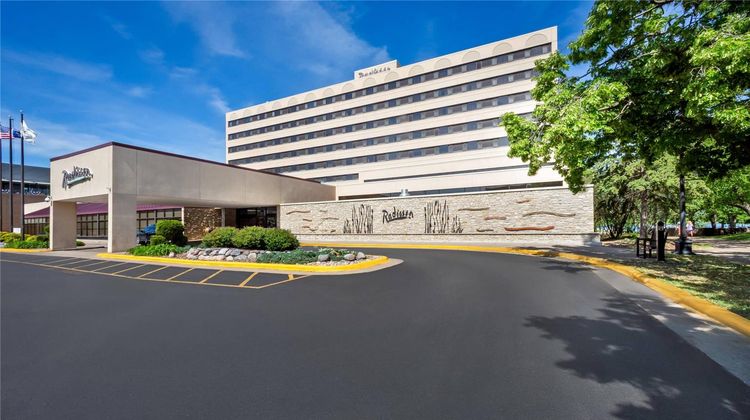 Radisson La Crosse Exterior