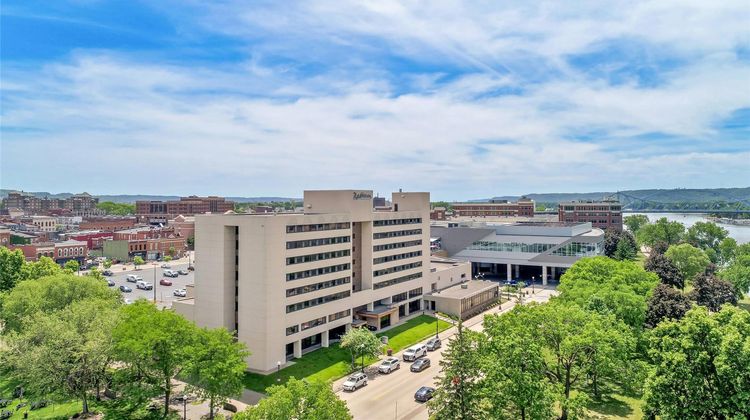 Radisson La Crosse Exterior
