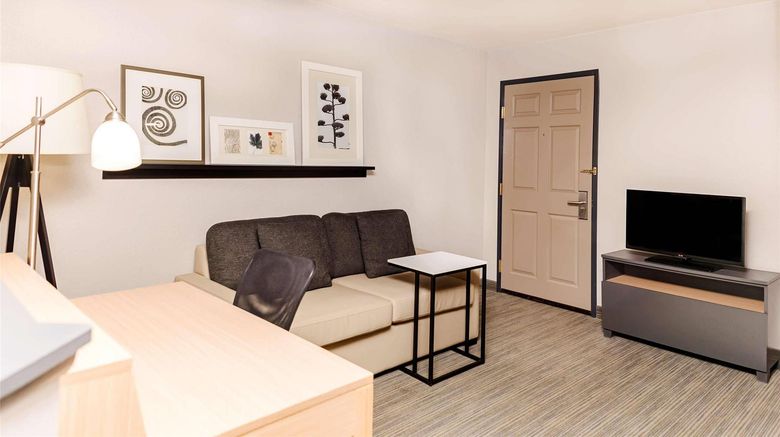 <b>Country Inn & Suites Appleton Suite</b>. Images powered by <a href="https://iceportal.shijigroup.com/" title="IcePortal" target="_blank">IcePortal</a>.