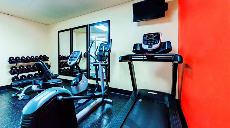 <b>Country Inn & Suites Appleton Health</b>. Images powered by <a href="https://iceportal.shijigroup.com/" title="IcePortal" target="_blank">IcePortal</a>.