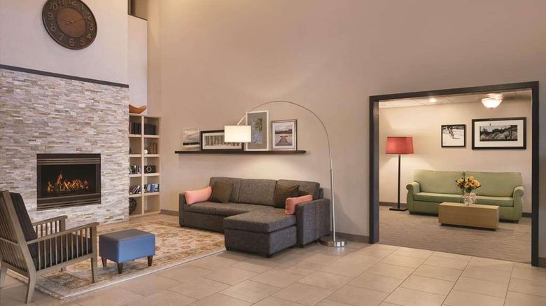 <b>Country Inn & Suites Germantown Lobby</b>. Images powered by <a href="https://iceportal.shijigroup.com/" title="IcePortal" target="_blank">IcePortal</a>.