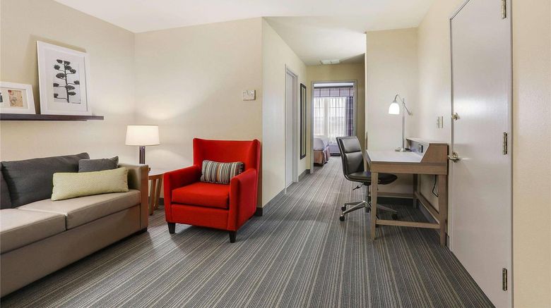 <b>Country Inn & Suites Green Bay Suite</b>. Images powered by <a href="https://iceportal.shijigroup.com/" title="IcePortal" target="_blank">IcePortal</a>.