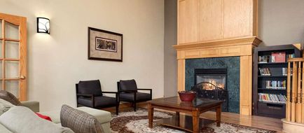 Country Inn & Suites Milwaukee Airport Lobby