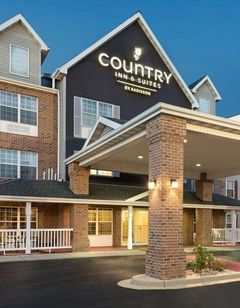 Country Inn & Suites Milwaukee Airport