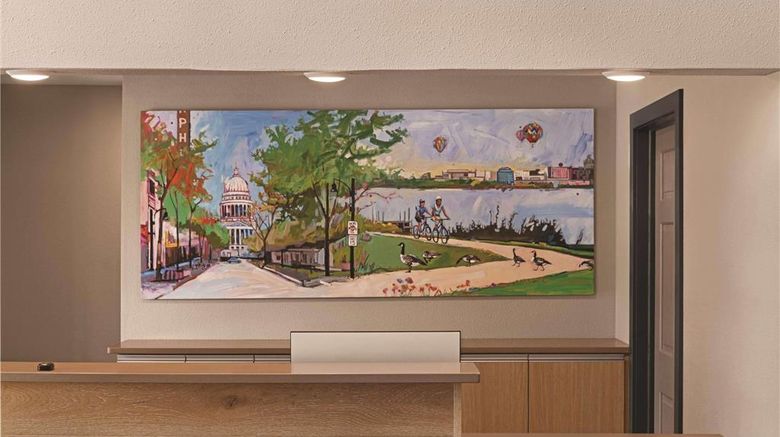<b>Country Inn & Suites Madison Lobby</b>. Images powered by <a href="https://iceportal.shijigroup.com/" title="IcePortal" target="_blank">IcePortal</a>.