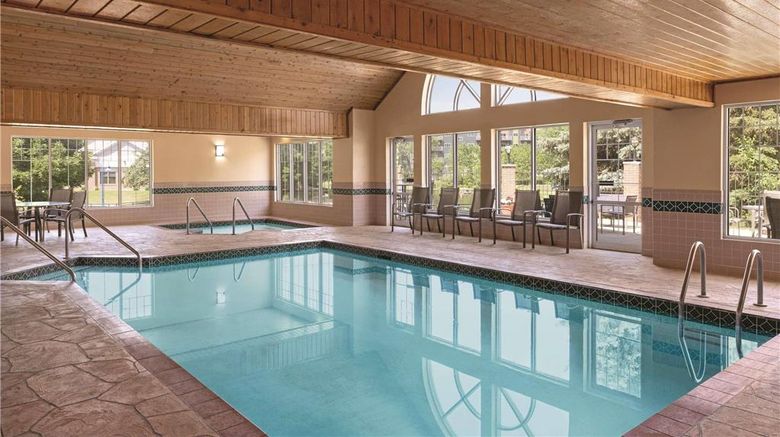 <b>Country Inn & Suites Madison Pool</b>. Images powered by <a href="https://iceportal.shijigroup.com/" title="IcePortal" target="_blank">IcePortal</a>.