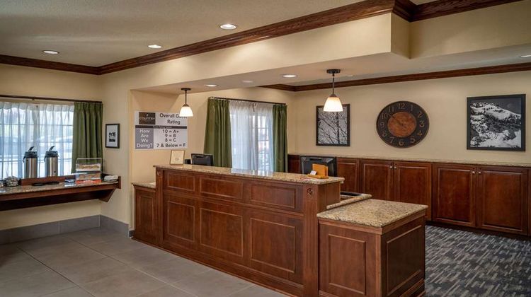 Country Inn & Suites Charleston South Lobby