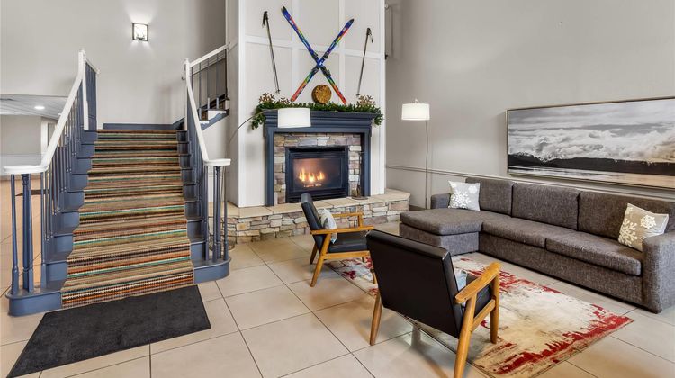Country Inn & Suites by Radisson Lobby