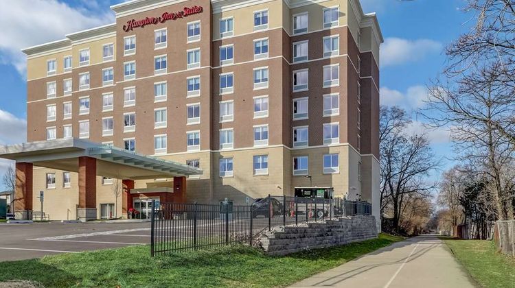 Hampton Inn & Suites Midtown Rookwood Exterior