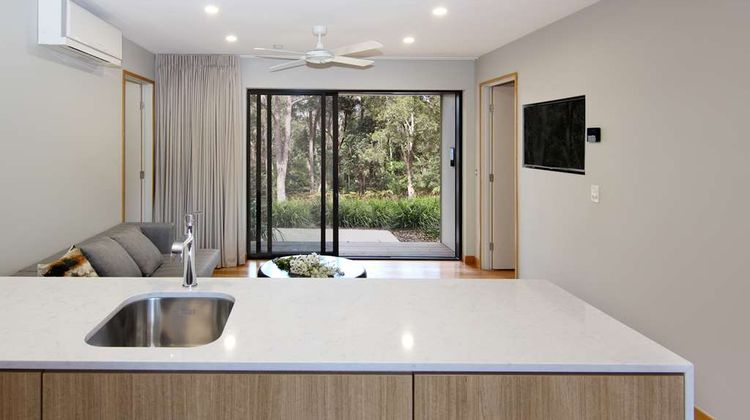 Elements of Byron Suite