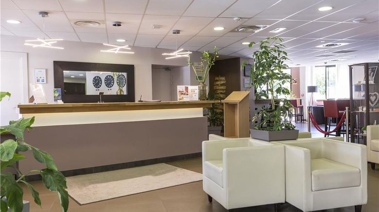 <b>Appart'Hotel & Spa Odalys Ferney Geneva Lobby</b>. Images powered by <a href="https://iceportal.shijigroup.com/" title="IcePortal" target="_blank">IcePortal</a>.