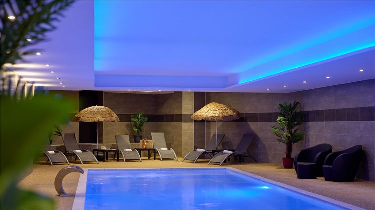 Appart'Hotel & Spa Odalys Ferney Geneva Pool