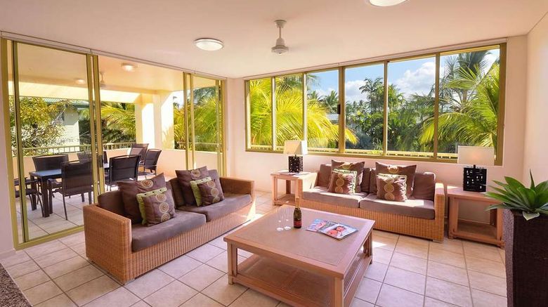 <b>Reflections of Port Douglas Room</b>. Images powered by <a href="https://iceportal.shijigroup.com/" title="IcePortal" target="_blank">IcePortal</a>.