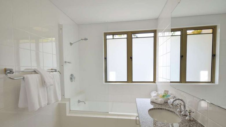 <b>Reflections of Port Douglas Room</b>. Images powered by <a href="https://iceportal.shijigroup.com/" title="IcePortal" target="_blank">IcePortal</a>.