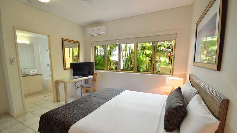 <b>Reflections of Port Douglas Room</b>. Images powered by <a href="https://iceportal.shijigroup.com/" title="IcePortal" target="_blank">IcePortal</a>.