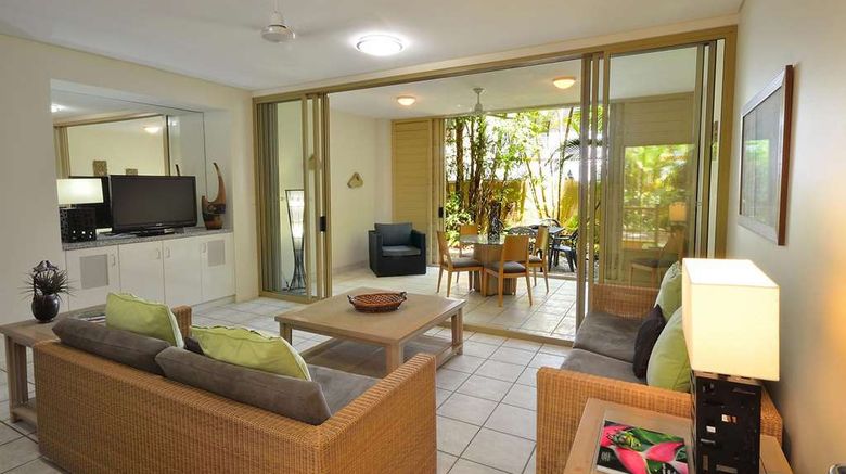 <b>Reflections of Port Douglas Room</b>. Images powered by <a href="https://iceportal.shijigroup.com/" title="IcePortal" target="_blank">IcePortal</a>.