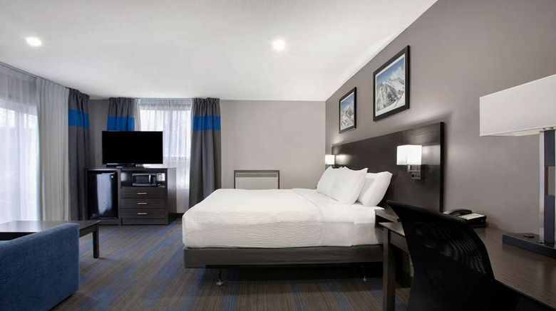 <b>Days Inn by Wyndham Barrie Room</b>. Images powered by <a href="https://iceportal.shijigroup.com/" title="IcePortal" target="_blank">IcePortal</a>.