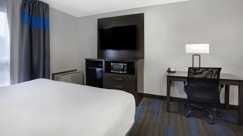 <b>Days Inn by Wyndham Barrie Room</b>. Images powered by <a href="https://iceportal.shijigroup.com/" title="IcePortal" target="_blank">IcePortal</a>.