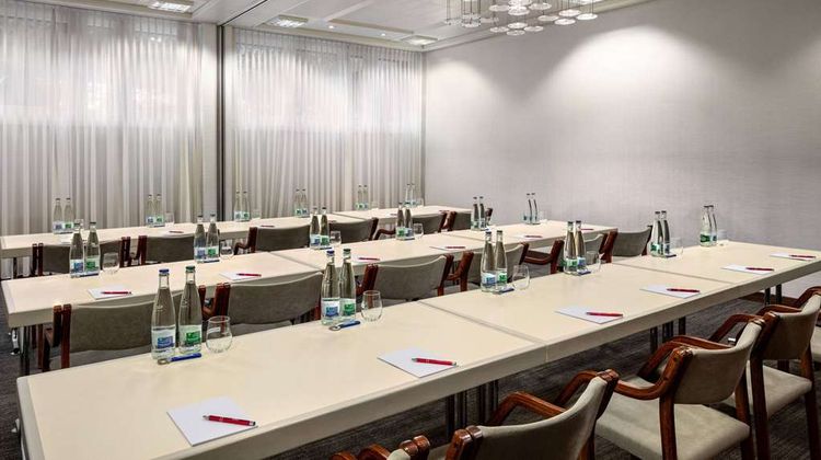 Ramada by Wyndham Baden du Parc Meeting