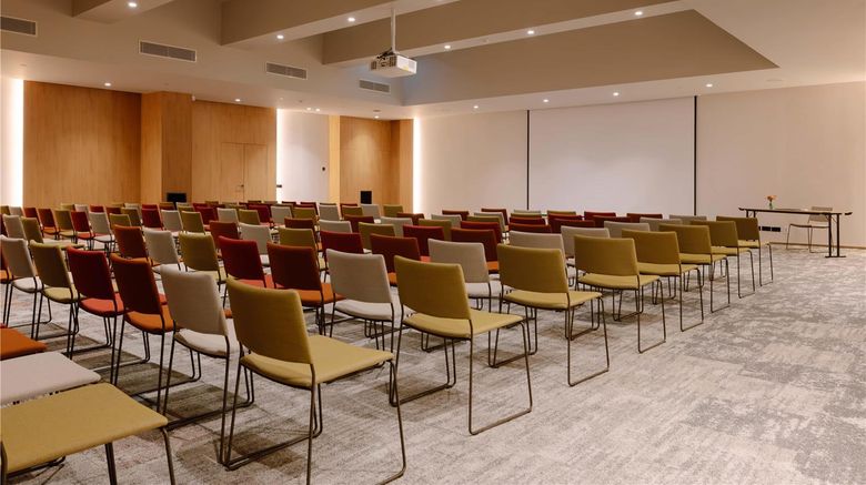 <b>Hotel Farah Casablanca Meeting</b>. Images powered by <a href="https://iceportal.shijigroup.com/" title="IcePortal" target="_blank">IcePortal</a>.