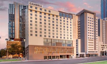 Cambria Hotel Austin Downtown