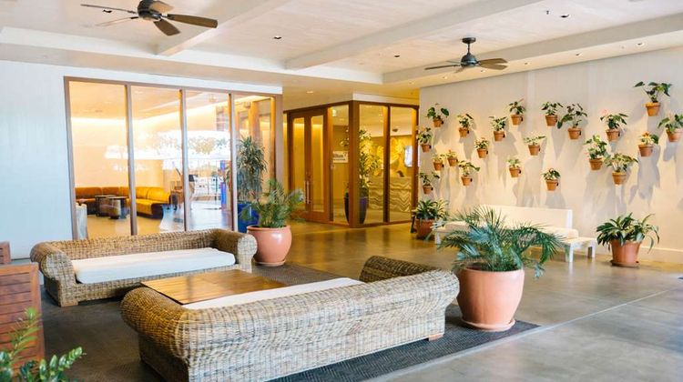 Hilton Vacation Club The Modern Honolulu Lobby