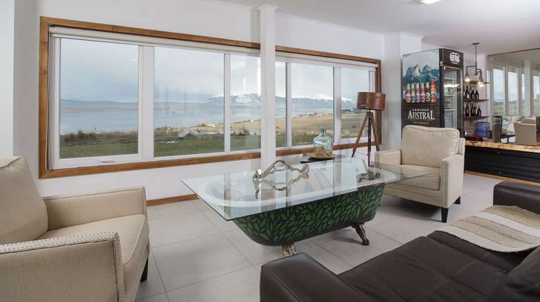 <b>Best Western Patagonia Lobby</b>. Images powered by <a href="https://iceportal.shijigroup.com/" title="IcePortal" target="_blank">IcePortal</a>.