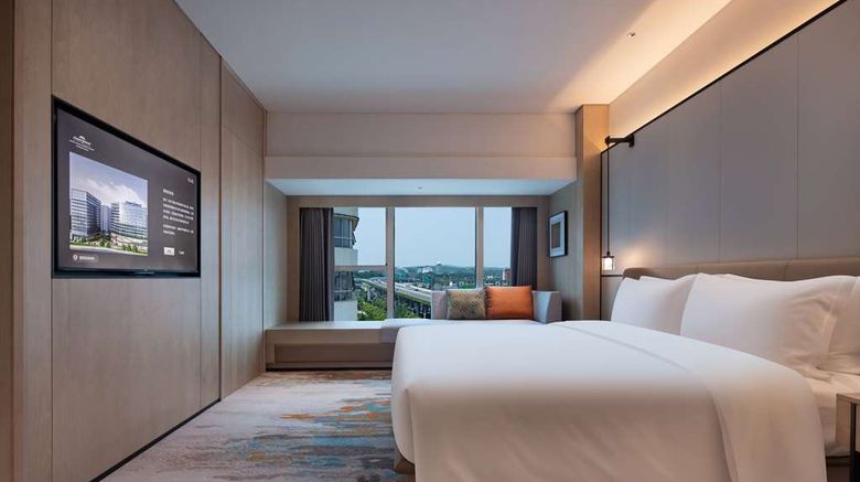 <b>Howard Johnson Airport Hotel Changsha Suite</b>. Images powered by <a href="https://iceportal.shijigroup.com/" title="IcePortal" target="_blank">IcePortal</a>.