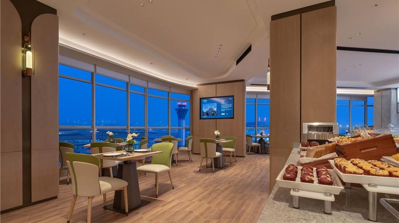 <b>Howard Johnson Airport Hotel Changsha Restaurant</b>. Images powered by <a href="https://iceportal.shijigroup.com/" title="IcePortal" target="_blank">IcePortal</a>.