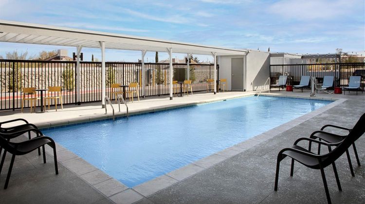 Home2 El Paso East Loop 375 Pool