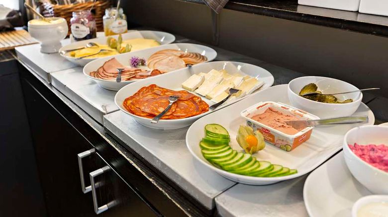 <b>Best Western Solna Business Park Restaurant</b>. Images powered by <a href="https://iceportal.shijigroup.com/" title="IcePortal" target="_blank">IcePortal</a>.