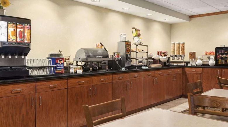 <b>Comfort Inn & Suites Dothan Restaurant</b>. Images powered by <a href="https://iceportal.shijigroup.com/" title="IcePortal" target="_blank">IcePortal</a>.
