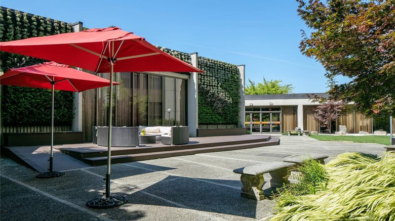 <b>Radisson Blu Vancouver Airport Hotel Exterior</b>. Images powered by <a href="https://iceportal.shijigroup.com/" title="IcePortal" target="_blank">IcePortal</a>.