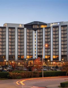 Radisson Blu Vancouver Airport Hotel