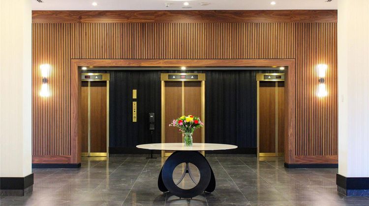Radisson Blu Vancouver Airport Hotel Lobby