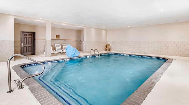 Comfort Inn & Suites Pool