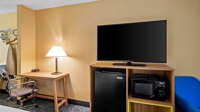 <b>Days Inn Renfro Valley Mount Vernon Room</b>. Images powered by <a href="https://iceportal.shijigroup.com/" title="IcePortal" target="_blank">IcePortal</a>.