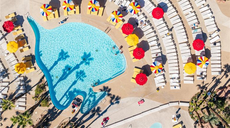 <b>Rio All-Suite Hotel & Casino Pool</b>. Images powered by <a href="https://iceportal.shijigroup.com/" title="IcePortal" target="_blank">IcePortal</a>.