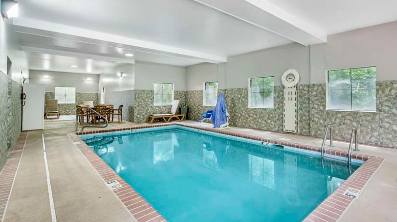 <b>Country Inn & Suites Pickerington Pool</b>. Images powered by <a href="https://iceportal.shijigroup.com/" title="IcePortal" target="_blank">IcePortal</a>.