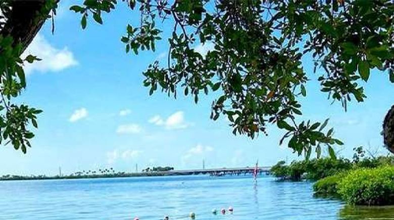 <b>Parmer's Resort Beach</b>. Images powered by <a href="https://iceportal.shijigroup.com/" title="IcePortal" target="_blank">IcePortal</a>.