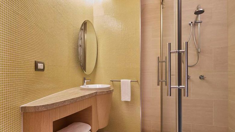 <b>The Tank Stream Hotel Room</b>. Images powered by <a href="https://iceportal.shijigroup.com/" title="IcePortal" target="_blank">IcePortal</a>.