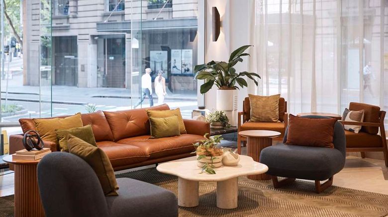 <b>The Tank Stream Hotel Lobby</b>. Images powered by <a href="https://iceportal.shijigroup.com/" title="IcePortal" target="_blank">IcePortal</a>.