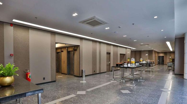 <b>Radisson Hotel Paulista Sao Paulo Lobby</b>. Images powered by <a href="https://iceportal.shijigroup.com/" title="IcePortal" target="_blank">IcePortal</a>.
