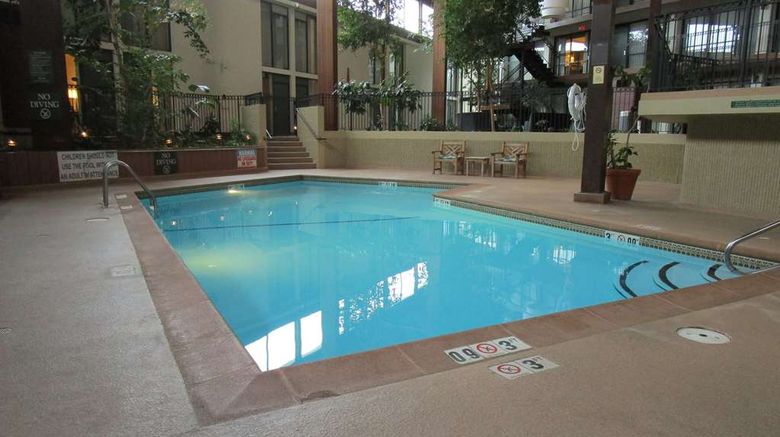 <b>Radisson Hotel Lenexa Overland Park Pool</b>. Images powered by <a href="https://iceportal.shijigroup.com/" title="IcePortal" target="_blank">IcePortal</a>.